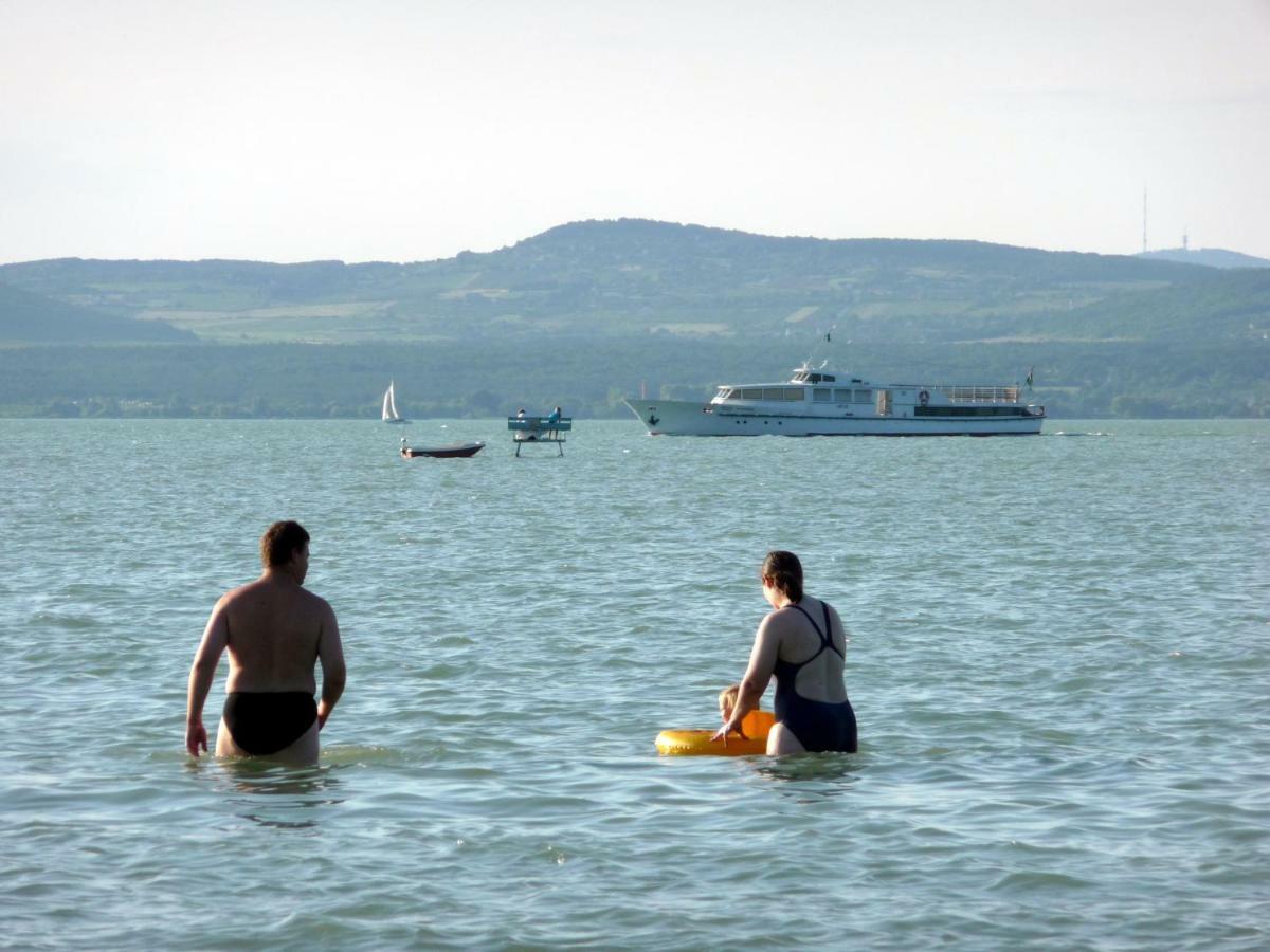 Balaton Art Guesthouse Balatonszárszó Zewnętrze zdjęcie